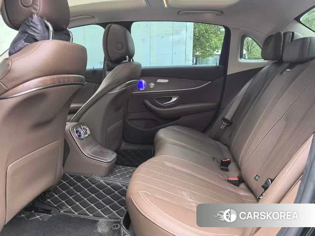 Mercedes-Benz E-class id 4265651 из Китая 10