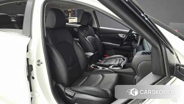 Kia Come New K3 id 4019954 из Кореи 19