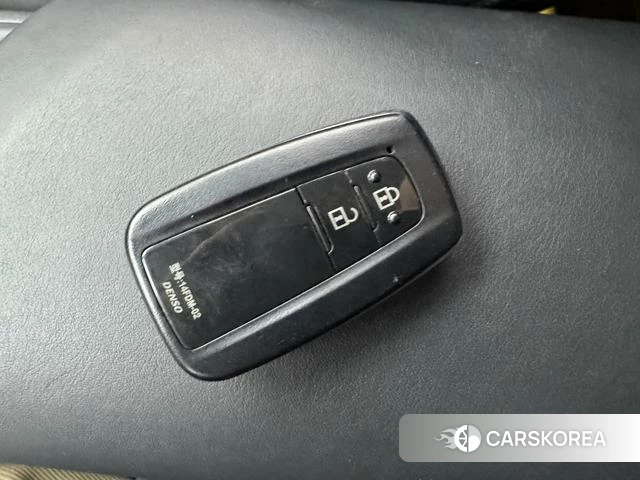 Toyota IZOA id 4258229 из Китая 27
