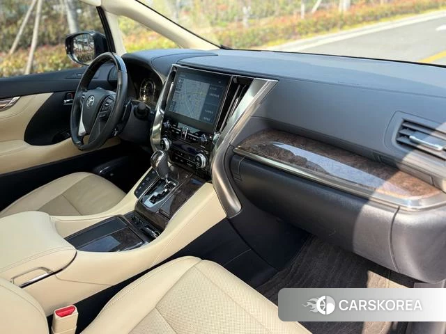 Toyota Elfa id 4276041 из Китая 22