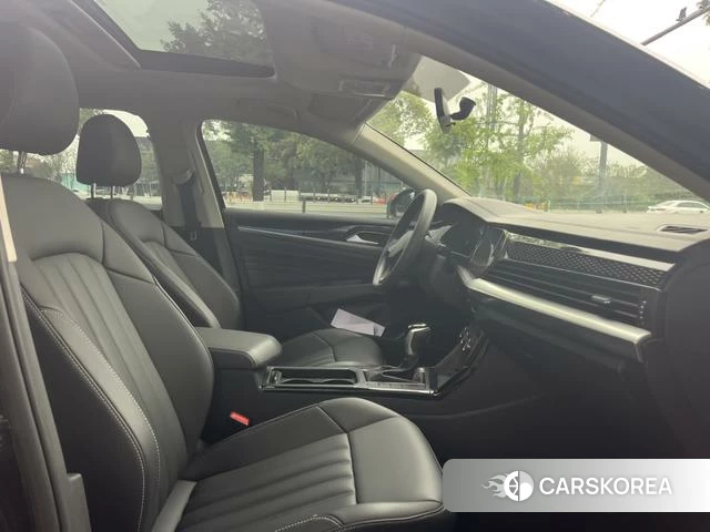 Volkswagen Passat id 4259821 из Китая 11