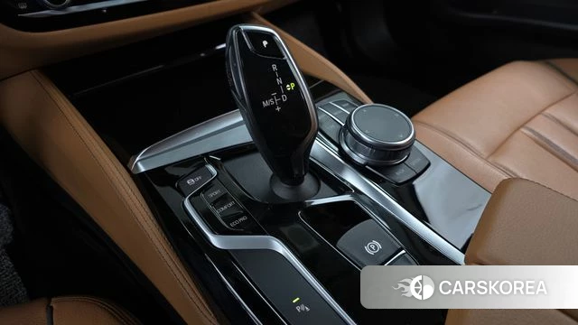 BMW 5 Series (G30) id 4882477 из Кореи 30