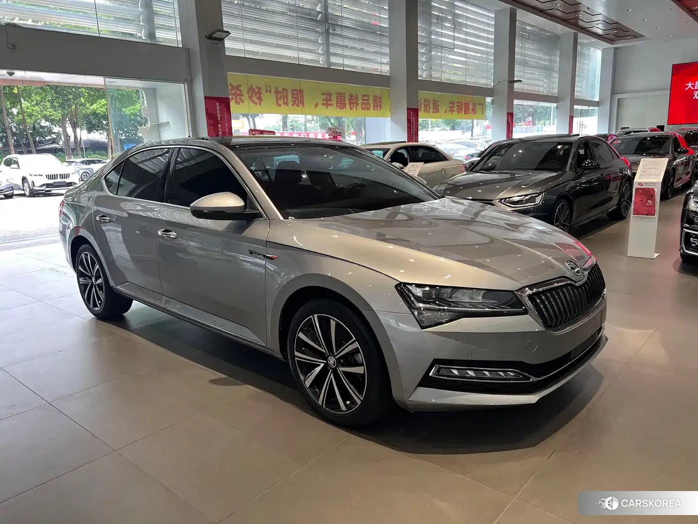 Skoda Superb id 4589322 из Китая 20