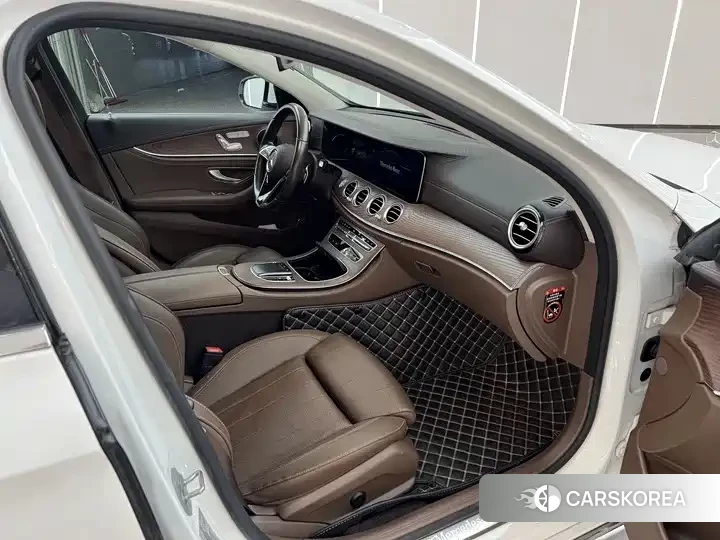 Mercedes-Benz E-Class id 4548336 из Китая 14