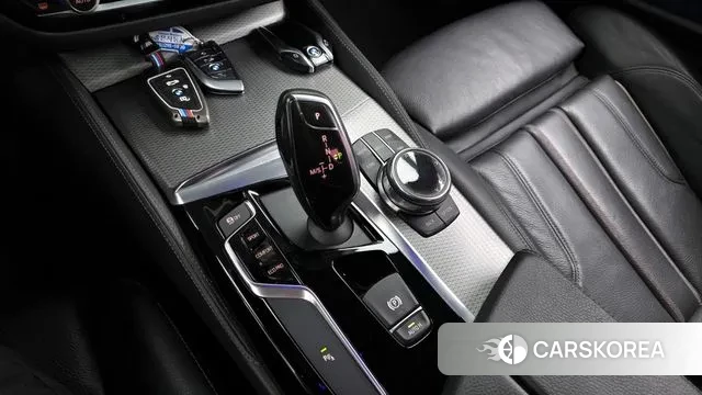 BMW 5 Series (G30) id 3330843 из Кореи 19