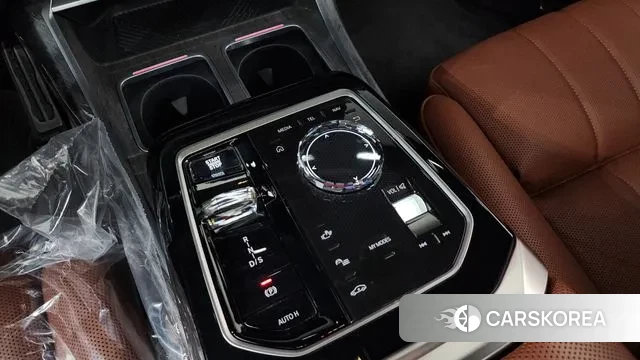 BMW 7 Series (G70) id 3576030 из Кореи 19