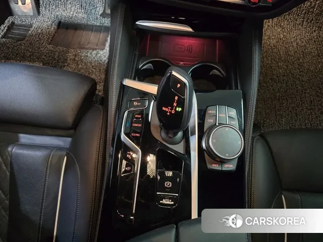 BMW 5 Series (G30) id 3432077 из Кореи 19