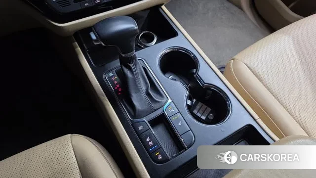 Kia The New Carnival id 3713956 из Кореи 19