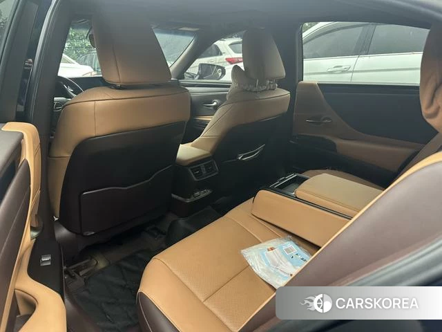 Lexus ES id 4291421 из Китая 9