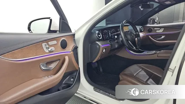 Mercedes-Benz E-Class W213 id 3606460 из Кореи 19