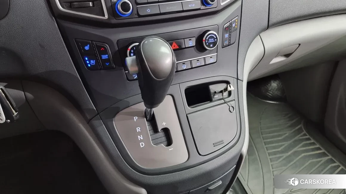 Hyundai The New Grand Starex id 2029241 из Кореи 19