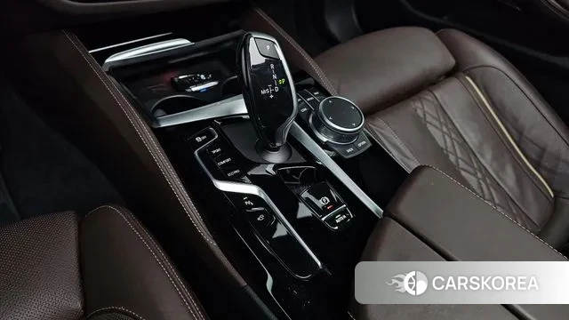 BMW 5 Series (G30) id 3043989 из Кореи 19