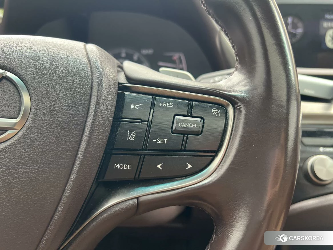 Lexus ES id 4486505 из Китая 27
