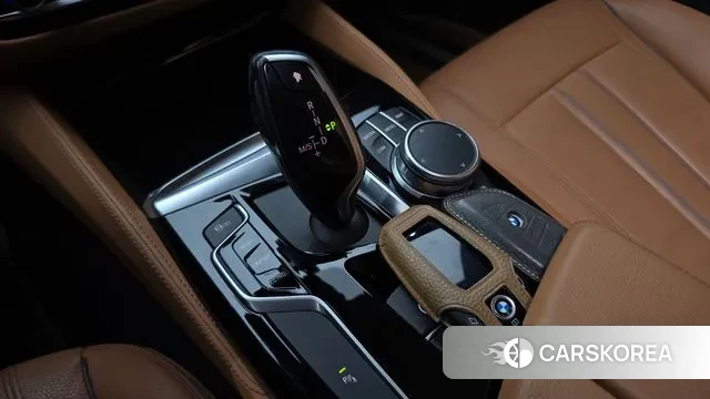 BMW 5 Series (G30) id 3557331 из Кореи 19