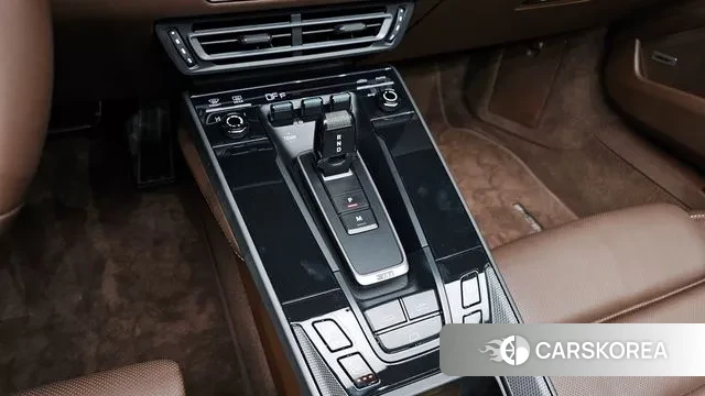 Porsche 911(992) id 3540390 из Кореи 19