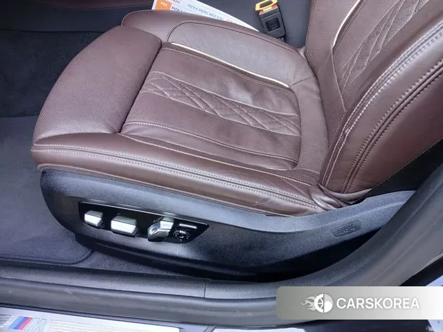 BMW 5 Series (G30) id 3687221 из Кореи 15