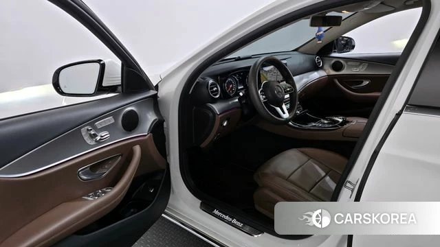 Mercedes-Benz E-Class W213 id 4294858 из Кореи 31