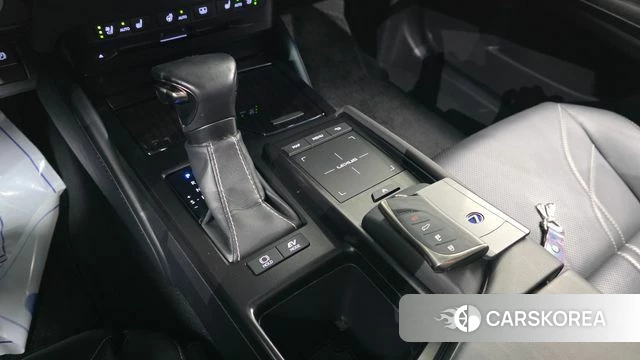 Lexus ES300h 7th generation id 4188373 из Кореи 29