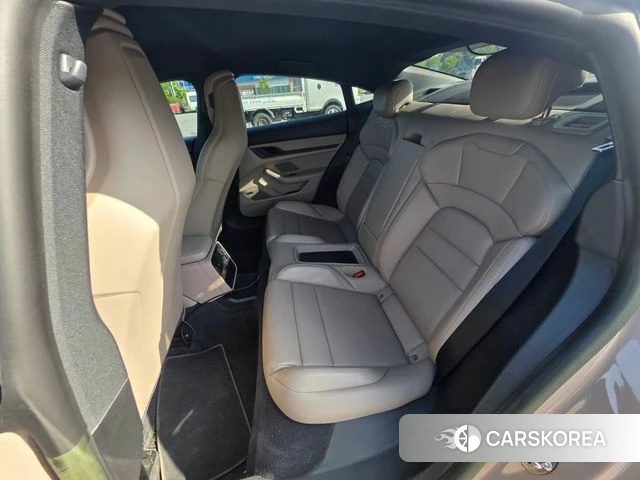 Porsche Taycan id 4343347 из Кореи 9