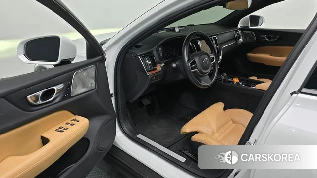 Volvo V60 Cross-Country 2nd Generation id 4293944 из Кореи 33