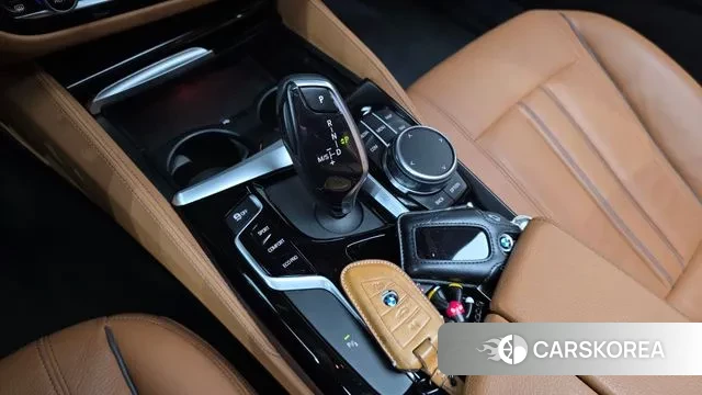 BMW 5 Series (G30) id 3417891 из Кореи 19