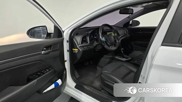 Hyundai Avante AD id 4180676 из Кореи 19