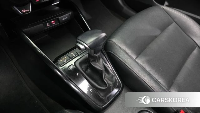 Kia Stonic id 4188680 из Кореи 19