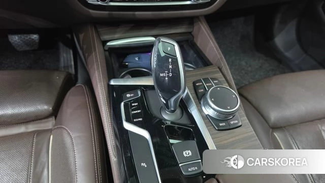 BMW 5 Series (G30) id 4447173 из Кореи 19
