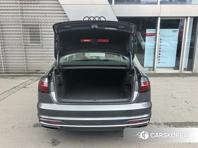 Audi A4L id 4260530 из Китая 12