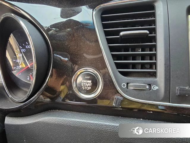 Kia The New Carnival id 4557847 из Кореи 12