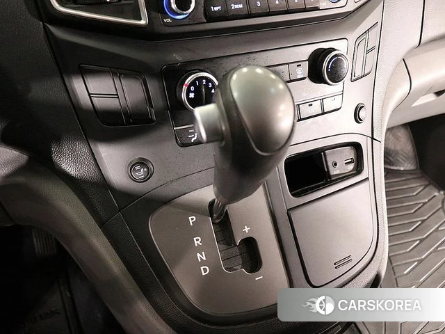 Hyundai The New Grand Starex id 3919861 из Кореи 19