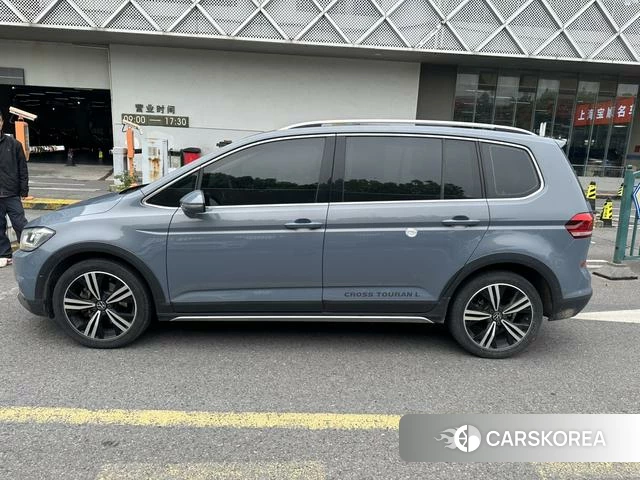 Volkswagen Touran L id 4238919 из Китая 16