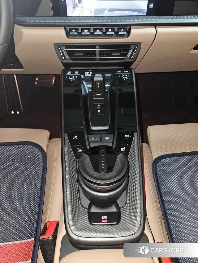 Porsche 911(992) id 4676432 из Кореи 9