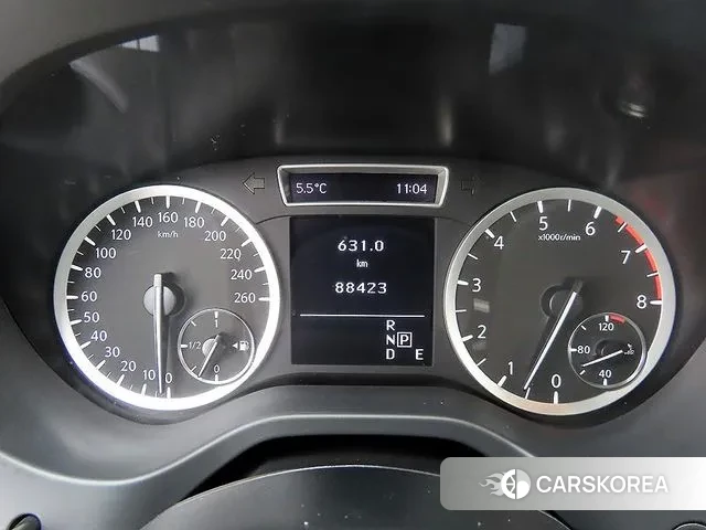 Infiniti Q30 id 3761179 из Кореи 19