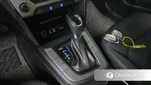 Hyundai Avante AD id 3966614 из Кореи 19