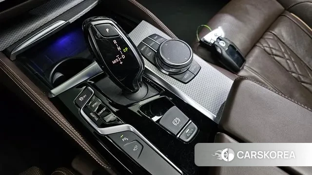 BMW 5 Series (G30) id 3344775 из Кореи 19