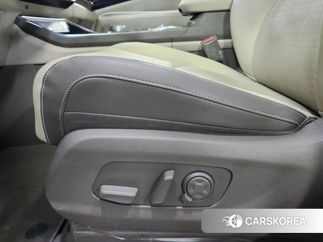 Kia The New Carnival 4th Generation id 3921753 из Кореи 19