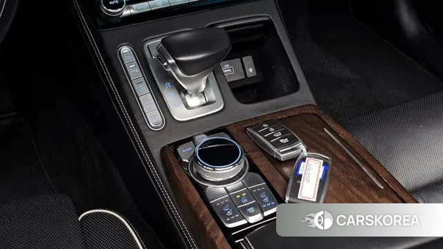 Genesis G90 id 3625668 из Кореи 19