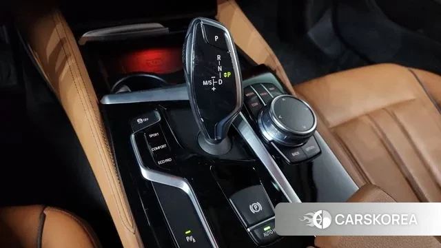 BMW 5 Series (G30) id 3714175 из Кореи 19