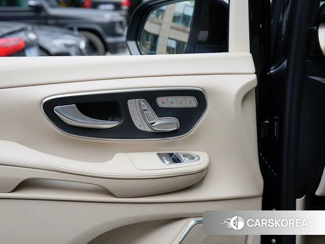 Mercedes-Benz V-class id 4341671 из Китая 21