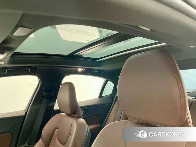 Volvo S60 id 4240847 из Китая 16