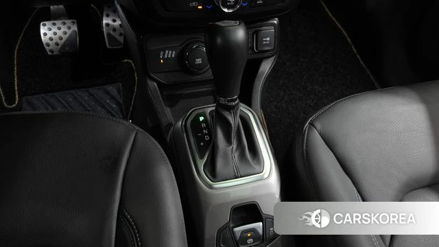 Jeep Renegade id 4389601 из Кореи 34