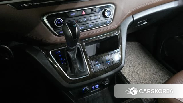 Hyundai The New Grand Starex id 4310202 из Кореи 19