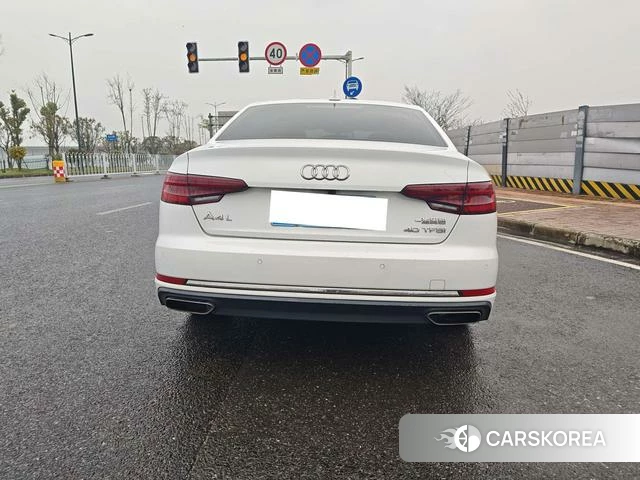 Audi A4L id 3882460 из Китая 9