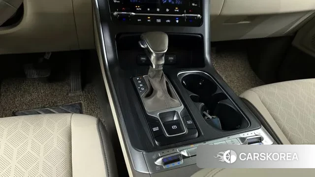 Kia Carnival 4th generation id 3023180 из Кореи 19