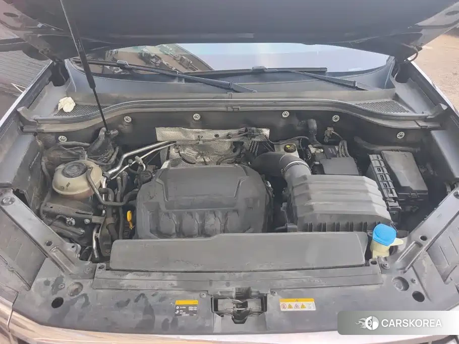 Volkswagen Touareg id 4655048 из Китая 15