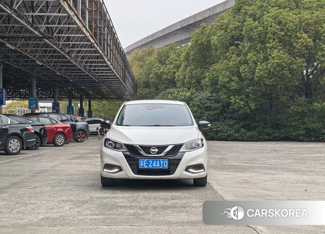 Nissan TIIDA id 4258304 из Китая 10