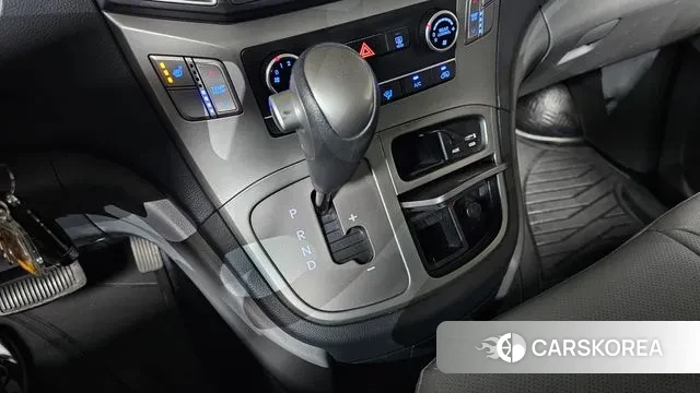 Hyundai The New Grand Starex id 2961214 из Кореи 19