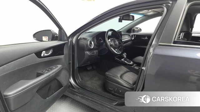 Kia The New K3 2nd generation id 4854819 из Кореи 33