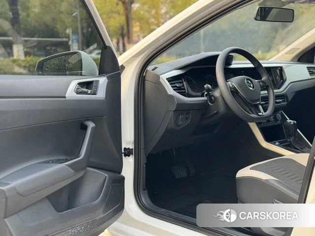 Volkswagen Polo id 4273299 из Китая 14